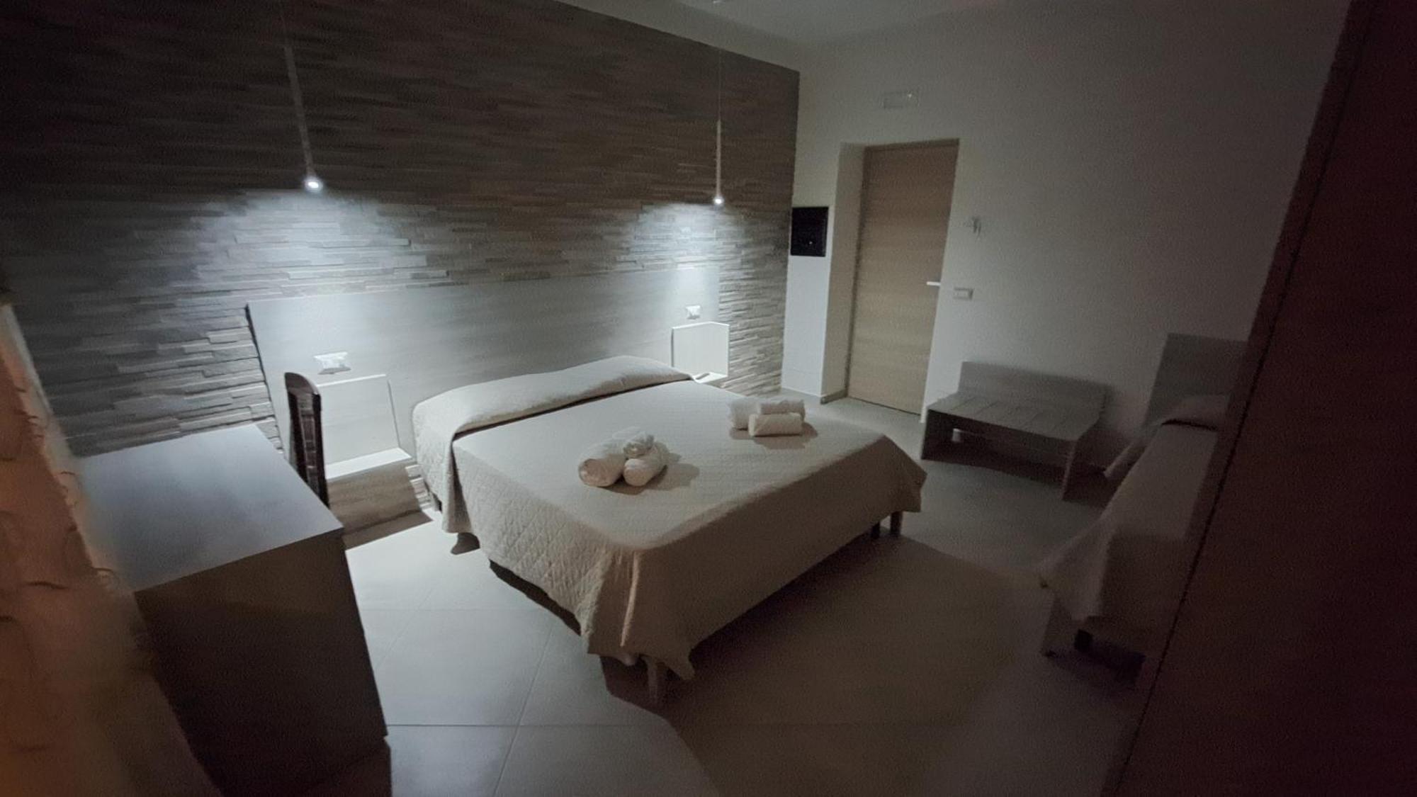 Hera Tropea Rooms Exteriör bild